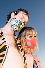 Load image into Gallery viewer, Hot Coral Reflect'o Face Mask