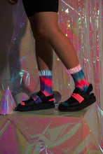 Load image into Gallery viewer, Glow Blue/Fluro Pink Tie-Dye Reflective Hemp Socks
